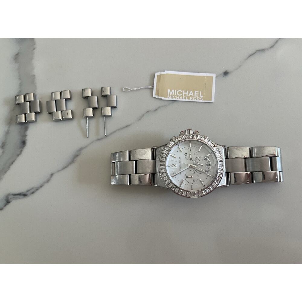 Michael Kors Stainless Steel Chronograph Ladies Watch MK5411 silver